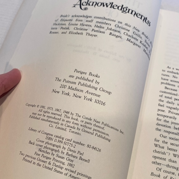 Vintage 1981 “The New Bride’s Book of Etiquette,” Softcover - Picture 7 of 8